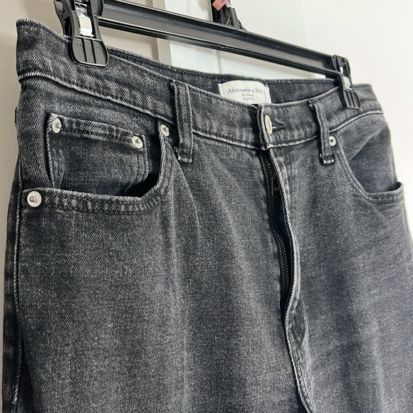 A&F The Skinny High Rise Jeans - Size 29/8R - Picture 8 of 9